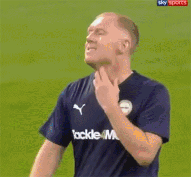  老将宝刀未老，头球攻门技惊四座