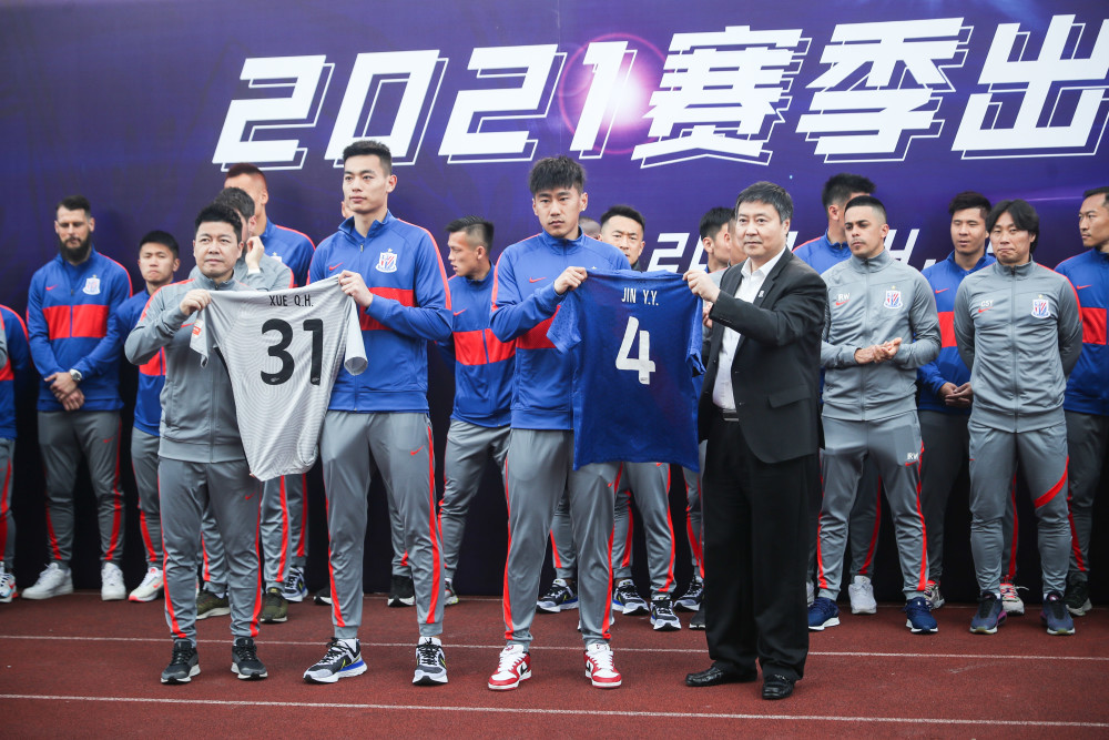  球队易主重组，新赛季目标直指冠军