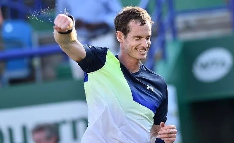  穆雷温网复出首胜感动全场观众