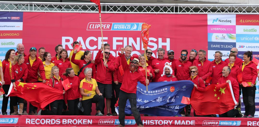  电竞新秀锋芒毕露斩获赛季首冠